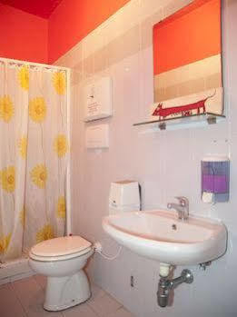 Orsa Maggiore For Women Only Hostal Roma